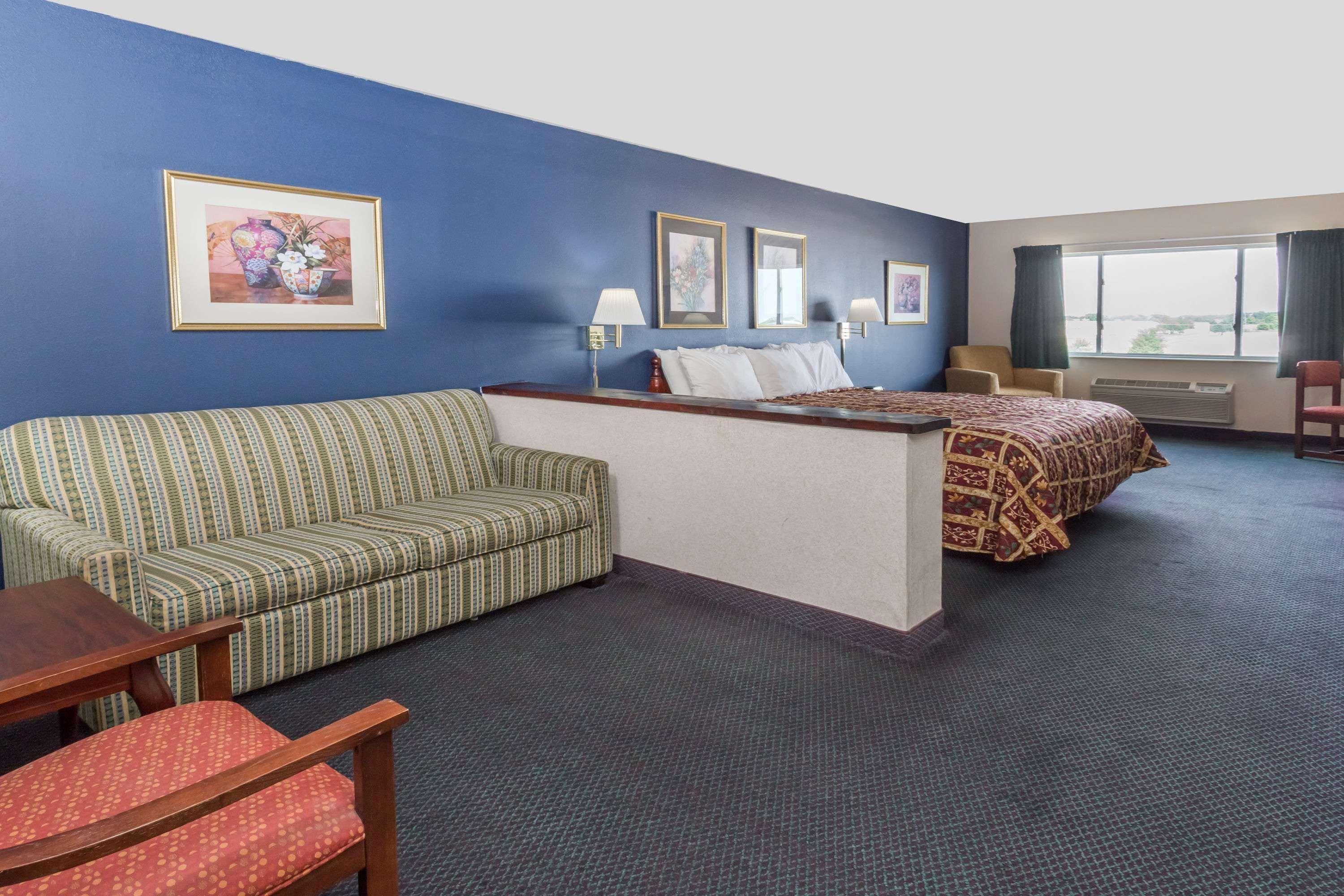 Days Inn & Suites By Wyndham Of Morris Exterior foto