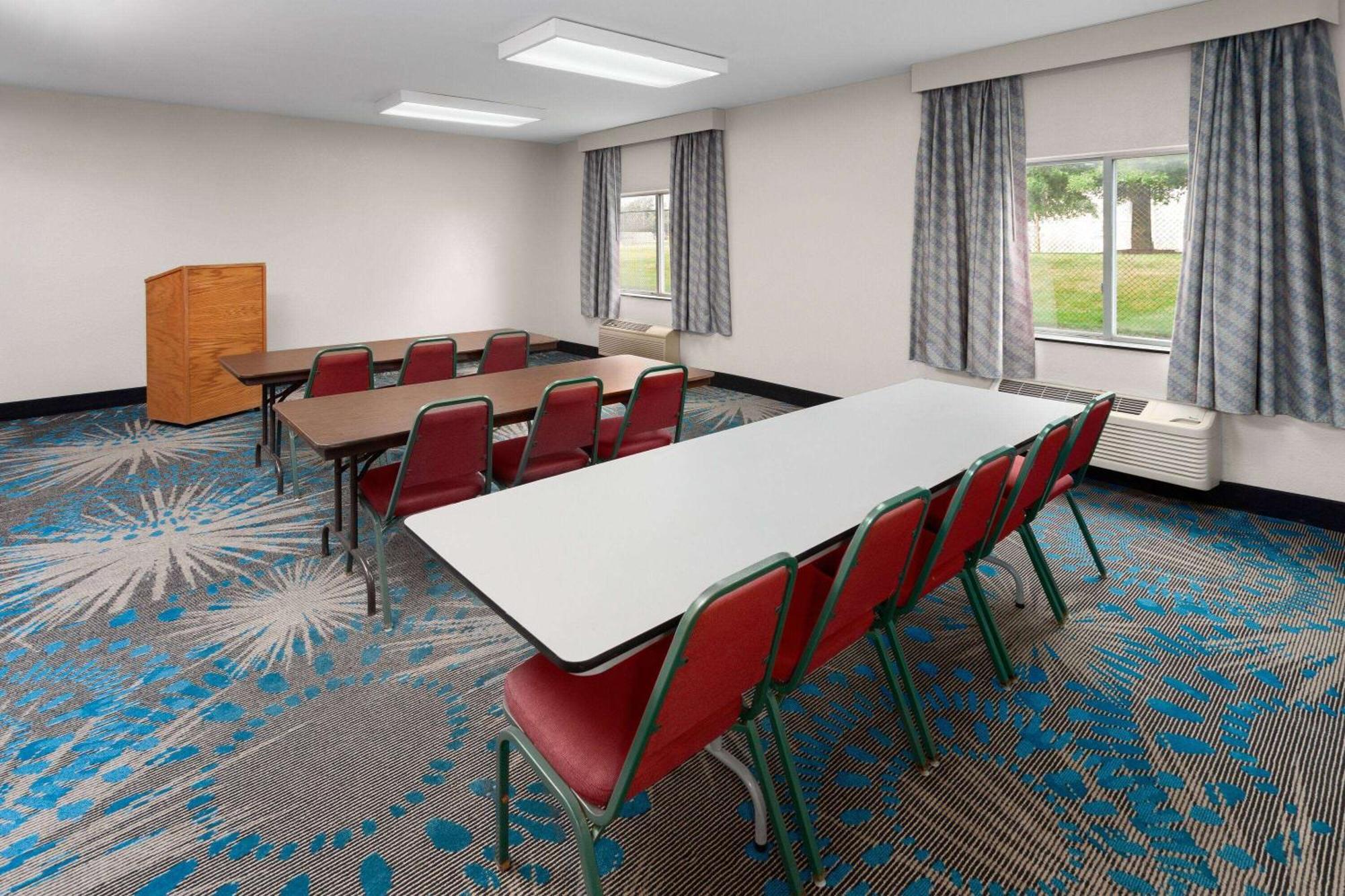 Days Inn & Suites By Wyndham Of Morris Exterior foto
